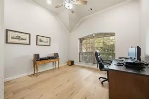15711 Sandy Falls Ct, Houston, TX 77044 - Photo 23