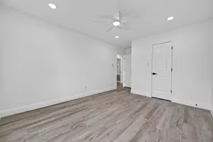 15402 Ripplestream St, Houston, TX 77068 - Photo 23