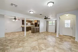 811 W 7th St, Freeport, TX 77541 - Photo 5