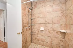 811 W 7th St, Freeport, TX 77541 - Photo 23