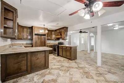 811 W 7th Street, Freeport, TX 77541 - Photo 13