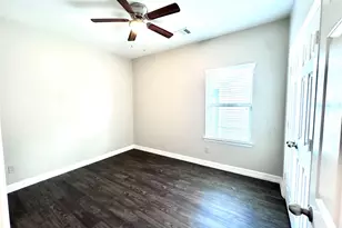 36 Woodland Hills Dr, Conroe, TX 77303 - Photo 17
