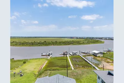 1214 County Road 201, Sargent, TX 77414 - Photo 5