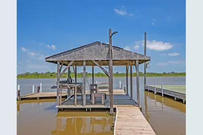 1214 County Road 201, Sargent, TX 77414 - Photo 3