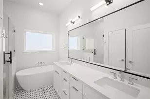 902 Kern St, Houston, TX 77009 - Photo 29