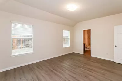 5542 Latta Plantation, Katy, TX 77449 - Photo 5