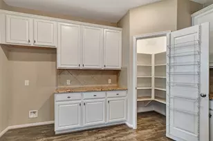 11711 Petal Falls Ln, Tomball, TX 77377 - Photo 9
