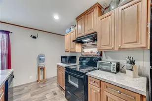 232 S Kerr Rd, Wharton, TX 77488 - Photo 9