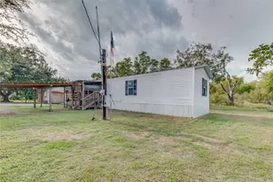 232 S Kerr Rd, Wharton, TX 77488 - Photo 29