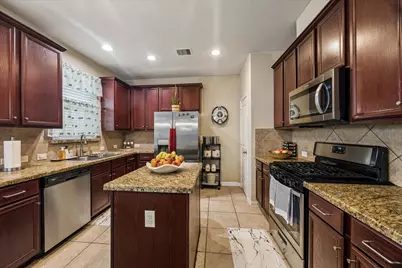3939 Catania Bay Court, Missouri City, TX 77459 - Photo 3