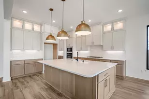 18521 Crowned Connell Ct, Conroe, TX 77302 - Photo 5