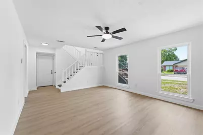 11330 Raven View Drive, Houston, TX 77067 - Photo 3