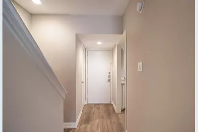 913 Memorial Village Drive #78, Houston, TX 77024 - Photo 3