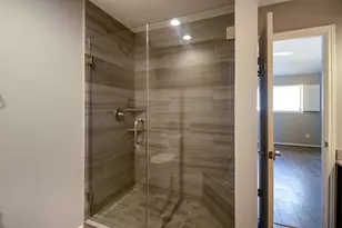 913 Memorial Village Dr, Houston, TX 77024 - Photo 25
