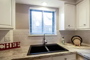 913 Memorial Village Dr, Houston, TX 77024 - Photo 5