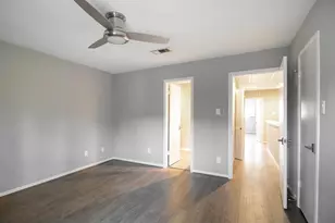 913 Memorial Village Dr, Houston, TX 77024 - Photo 17
