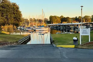 5243 Lakeshore Dr, Willis, TX 77318 - Photo 39