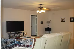 13915 Early Dew Ct, Houston, TX 77045 - Photo 7