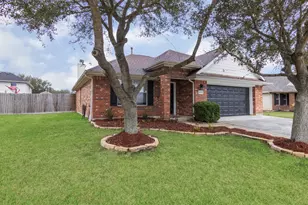 4301 Twin Lakes Tr, Pearland, TX 77584 - Photo 1