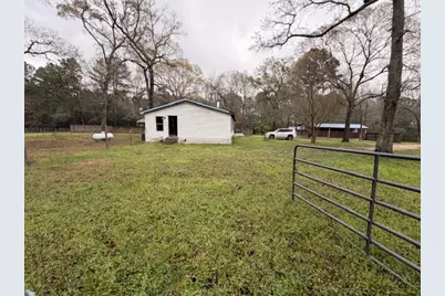 20284 Forest Woods Lane, Montgomery, TX 77356 - Photo 17