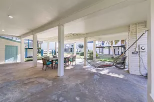 4231 Pelican Ln, Galveston, TX 77554 - Photo 3