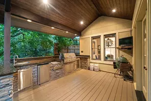 422 Pinewold Dr, Houston, TX 77056 - Photo 39