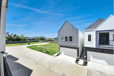 3010 Jensen Springs Lane, Houston, TX 77026 - Photo 7