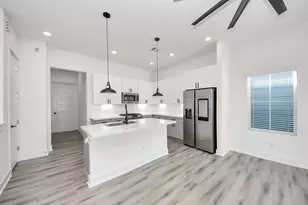 3010 Jensen Springs Ln, Houston, TX 77026 - Photo 17