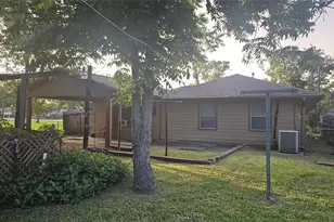 8002 Richland Dr, Houston, TX 77028 - Photo 15