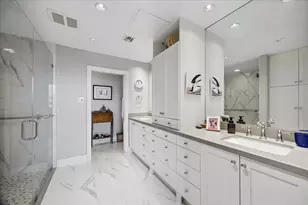 1111 Hermann Dr, Houston, TX 77004 - Photo 15