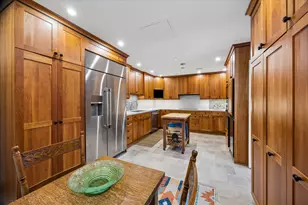 1111 Hermann Dr, Houston, TX 77004 - Photo 9