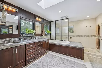 2500 Glen Haven Boulevard, Houston, TX 77030 - Photo 17