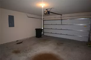 3042 Village Creek Dr, Katy, TX 77494 - Photo 15