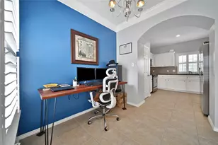 1612 W 25th St, Houston, TX 77008 - Photo 13