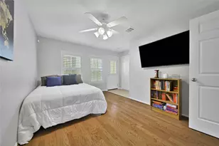 1612 W 25th St, Houston, TX 77008 - Photo 7