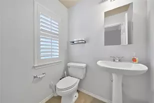 1612 W 25th St, Houston, TX 77008 - Photo 9