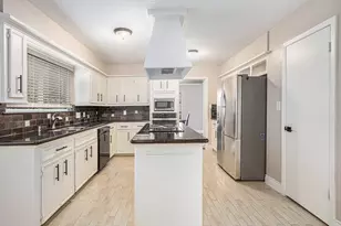 2283 Woodland Springs St, Houston, TX 77077 - Photo 5