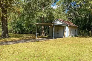 512 Martinez St, Coldspring, TX 77331 - Photo 1