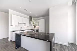 4521 San Felipe St, Houston, TX 77027 - Photo 3