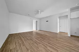 8120 Safebuy St, Houston, TX 77028 - Photo 9