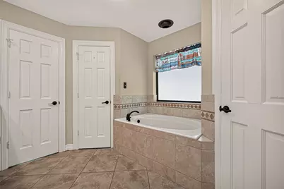1650 White Oak Creek Drive, Conroe, TX 77304 - Photo 17