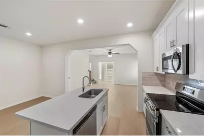 712 W Dallas Street, Conroe, TX 77301 - Photo 13