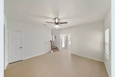 712 W Dallas Street, Conroe, TX 77301 - Photo 5