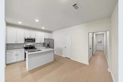 712 W Dallas Street, Conroe, TX 77301 - Photo 9