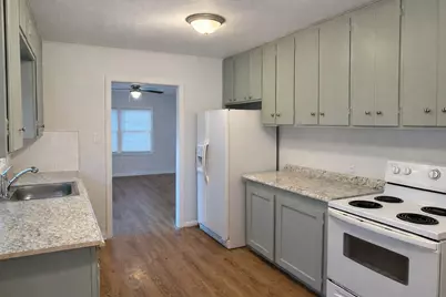 502 Breezy Lane, Wharton, TX 77488 - Photo 5