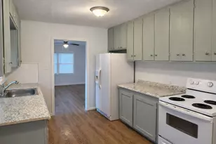 502 Breezy Ln, Wharton, TX 77488 - Photo 5