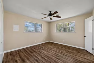 404 S 14th St, West Columbia, TX 77486 - Photo 23