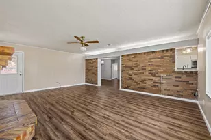 404 S 14th St, West Columbia, TX 77486 - Photo 19