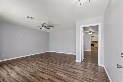 404 S 14th Street, West Columbia, TX 77486 - Photo 9