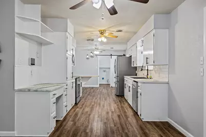 404 S 14th Street, West Columbia, TX 77486 - Photo 15